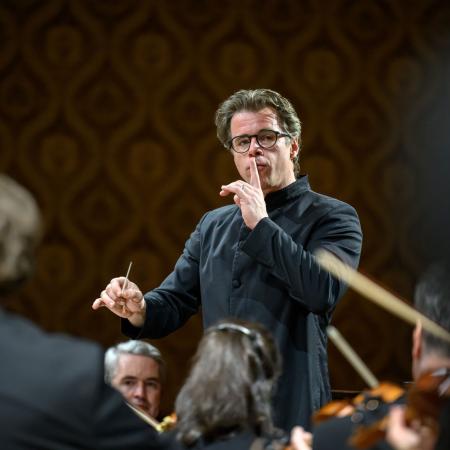 Jakub Hrůša je oblíbeným hostujícím dirigentem předních světových orchestrů