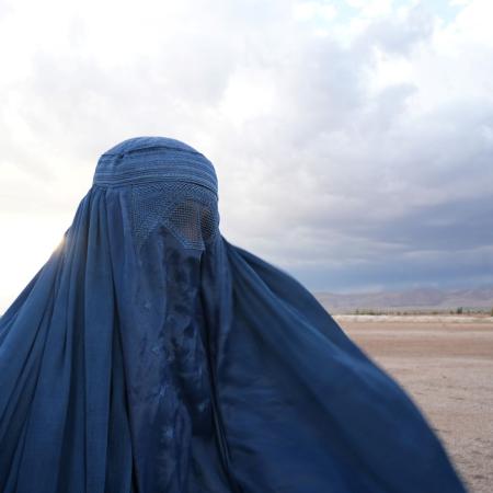 Cinema Jazeera se odehrává v Afghánistánu v době kruté nadvlády Tálibánu