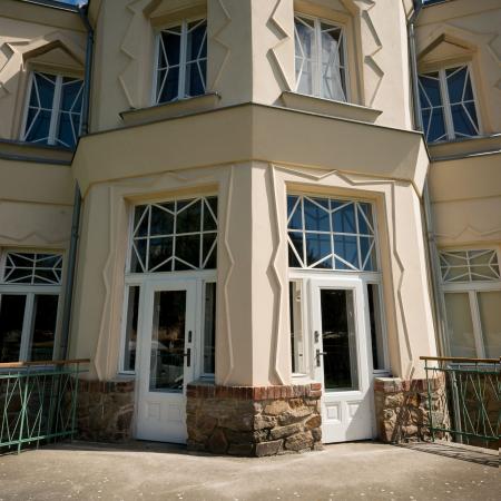 Bauerova vila je unikátní ukázkou kubistické architektury v ČR