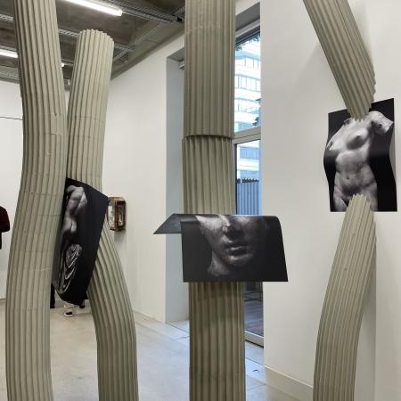 Výstava slovenské umělkyně Lucie Tallové Přála bych si být stvořena z kamene v olomoucké Telegraph Gallery