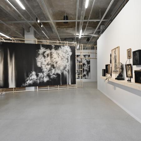 Výstava slovenské umělkyně Lucie Tallové Přála bych si být stvořena z kamene v olomoucké Telegraph Gallery