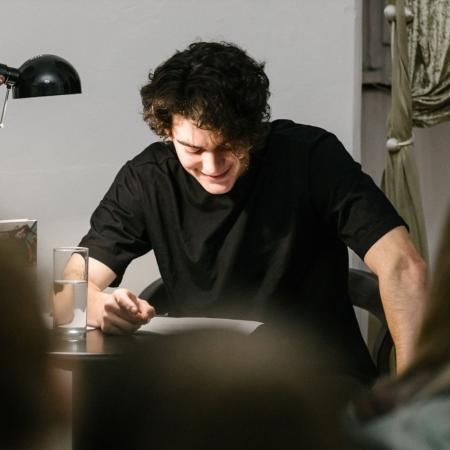 Josef Trojan čte v Lužickém semináři 