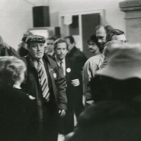 Z cyklu Aurora (Radim Palouš, Václav Havel), Praha, listopad 1989