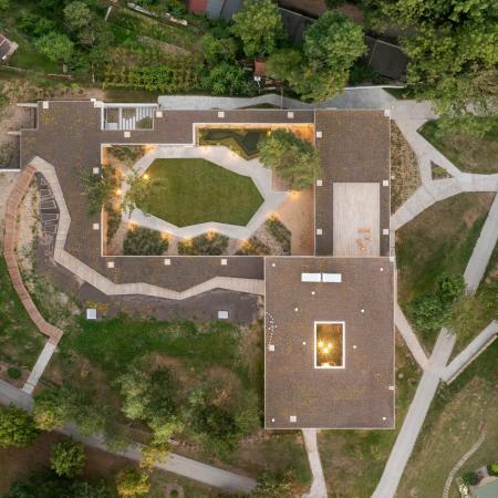 Českou cenu za architekturu získal Dům pro Julii studia ČTYŘSTĚN