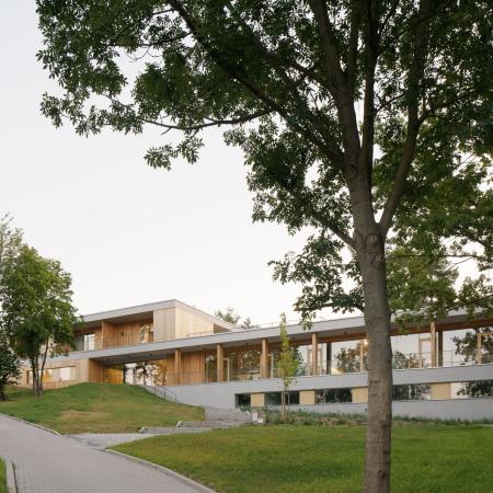 Českou cenu za architekturu získal Dům pro Julii studia ČTYŘSTĚN