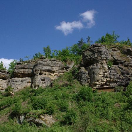 Dne 19. března 1976 vznikly chráněné oblasti Kokořínsko (na snímku), Pálava, České středohoří a Lužické hory