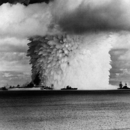 1. července 1946 uskutečnily Spojené státy první jaderný výbuch na atolu Bikini