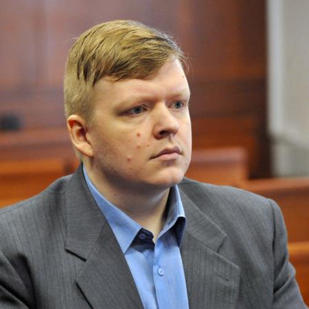 SRPEN: Policie obvinila Tomáše Jiřikovského z legalizace výnosů z trestné činnosti. Podle policie zastíral původ bitcoinů. Týkalo se to i daru bitcoinů ministerstvu spravedlnosti.