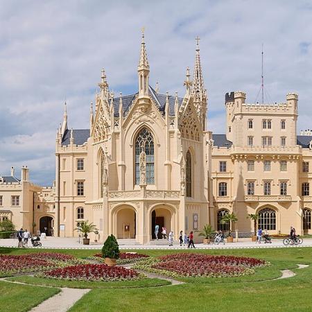 lednicko-valtický areál, jehož nejvýznamnější součástí jsou krajina a památky Lednice, byl začleněn do Světového kulturního dědictví a jako takový zanesen do seznamu UNESCO. Stalo se tak 7. prosince 1996