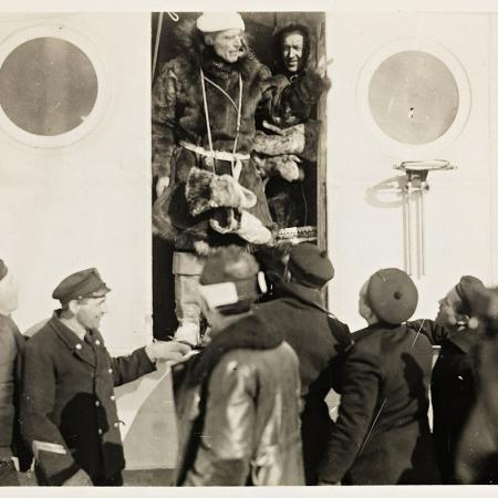 Od přeletu severního pólu uplyne 12. května 100 let. Dokázali to Nor Roald Amundsen, Ital Umberto Nobile a Američan Lincoln Ellsworth