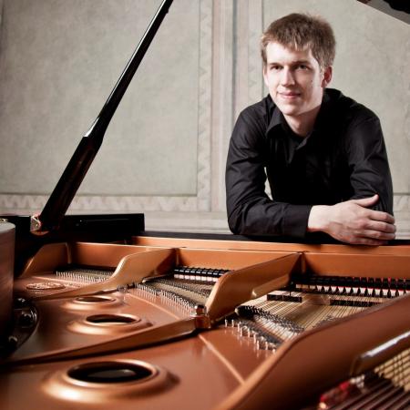 Varhaník a klavírista Marek Kozák
