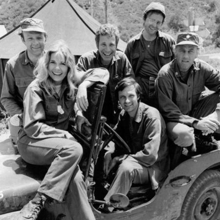 Herec Alan Alda se narodil 28. ledna 1936, oslaví devadesátiny (na snímku MASH)