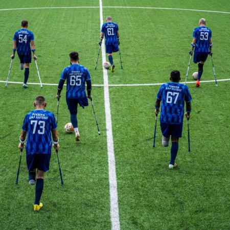 SPORT Ray Baseley, Forum 24 Kyiv Independent, Pokrova Lviv První ukrajinský amputee fotbalový tým - Síla těch, kteří zůstali stát