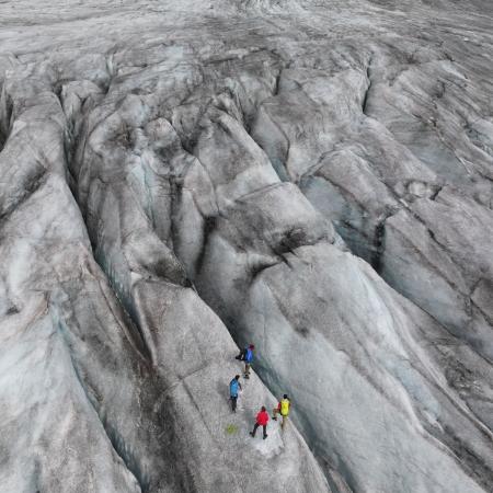 Vítěz v kategorii PROJEKT EVROPA, Sean Gallup, Vědci provádějí měření na tajícím ledovci Rhony ve Švýcarsku