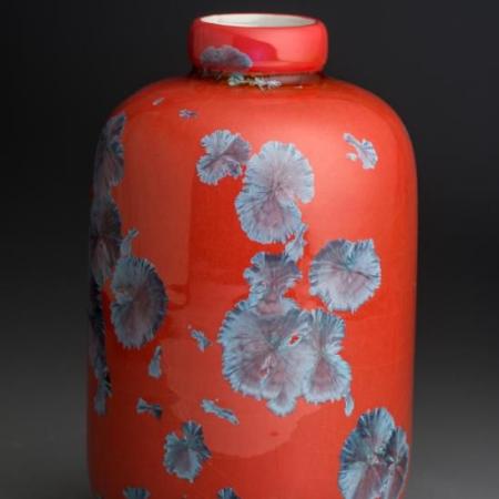 Dílo z výstavy Váza. Symbol kultury a života