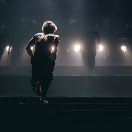 Inscenace Rest in Euphoria souboru Cirk La Putyka