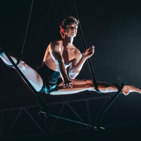 Inscenace Rest in Euphoria souboru Cirk La Putyka