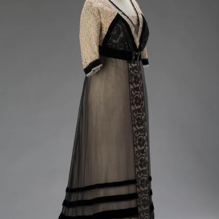 Móda s&nbsp;rodokmenem. Aristokratický oděv 19. století