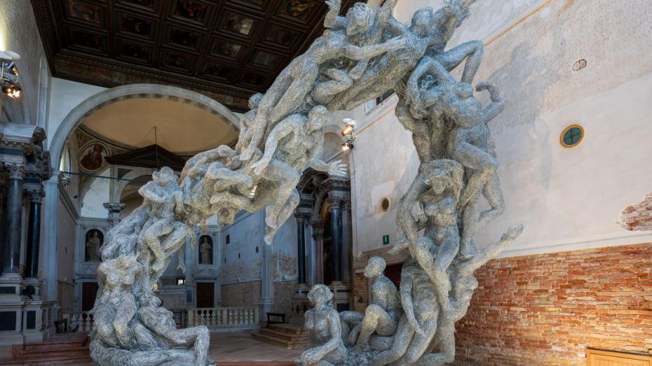 Instalace Veroniky Psotkové Perpetuo v kostele Santa Maria della Visitazione