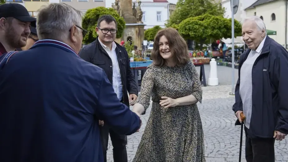 Jana Maláčová na květnové návštěvě Pardubického kraje