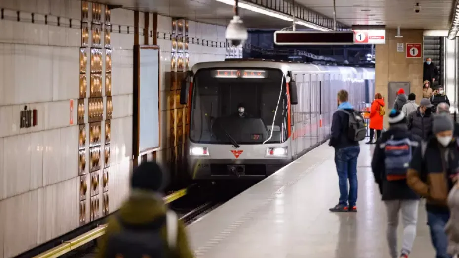 Metro se krátce zastavilo