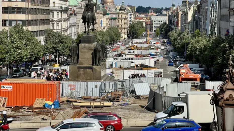 Z Václavského náměstí je jedno velké staveniště