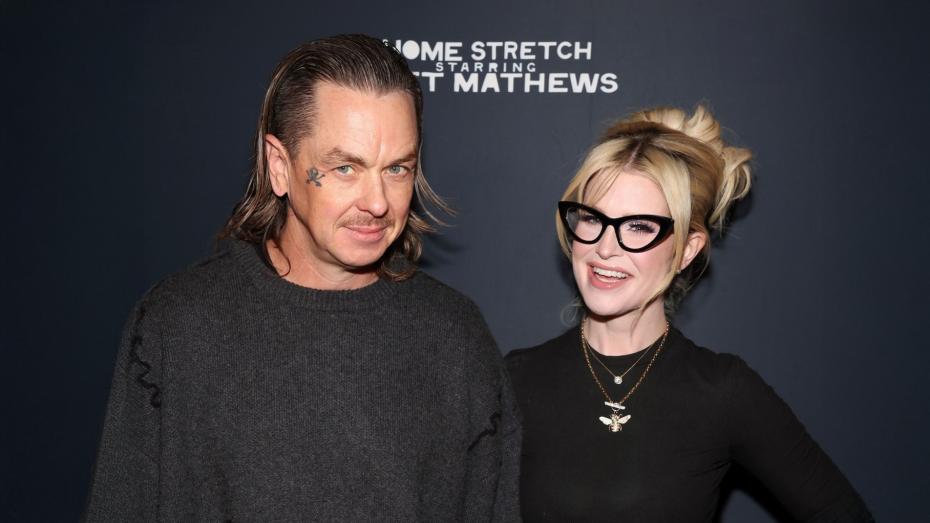 Kelly Osbourne (vpravo) a její partner Sid Wilson se zasnoubili