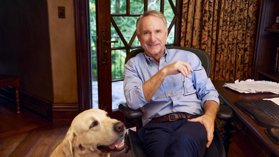 Americký spisovatel Dan Brown