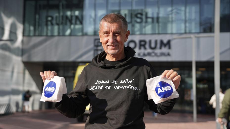Andrej Babiš krátce před zahájením voleb