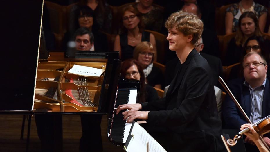 Jan Lisiecki na koncertu v Rudolfinu v roce 2021