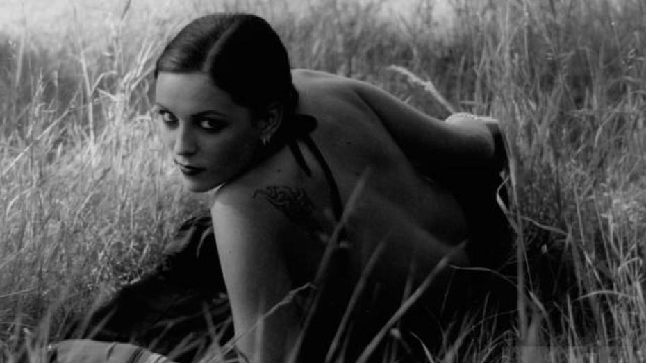 Tereza z Davle: Retro girl, snímek z výstavy v pražské Leica Gallery