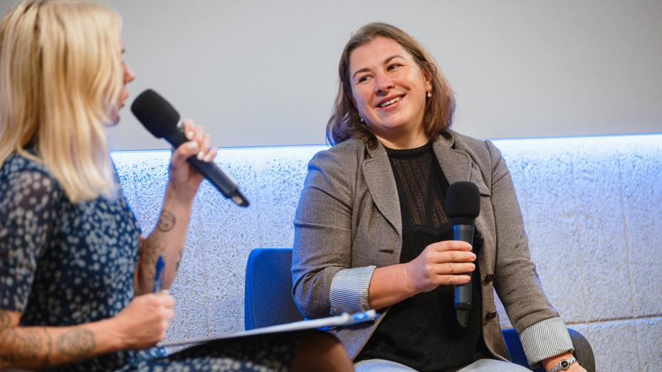 Kateřina Kadlecová je autorkou knižního rozhovoru s Pavlem Pafkem