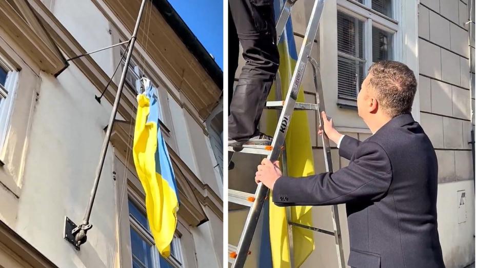 Sundávání vlajky ze Sněmovny