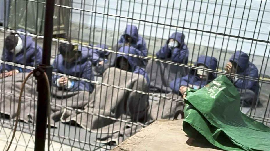 Vězni na vojenské základně Sde Teiman