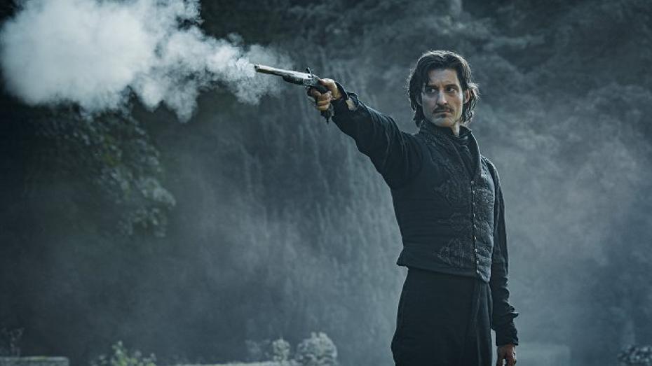 Pierre Niney v hlavní roli filmu Hrabě Monte Christo