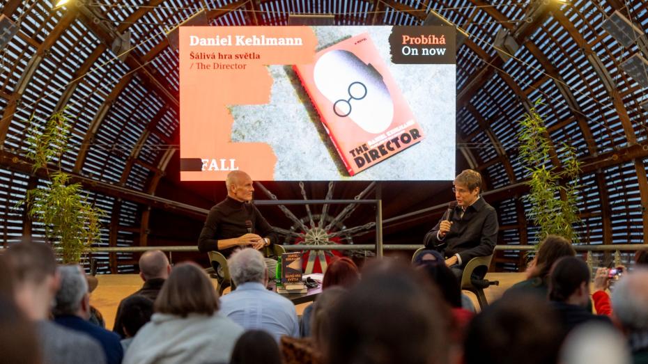 Na podzim Daniel Kehlmann představil svůj román českému publiku na festivalu Fall v Doxu