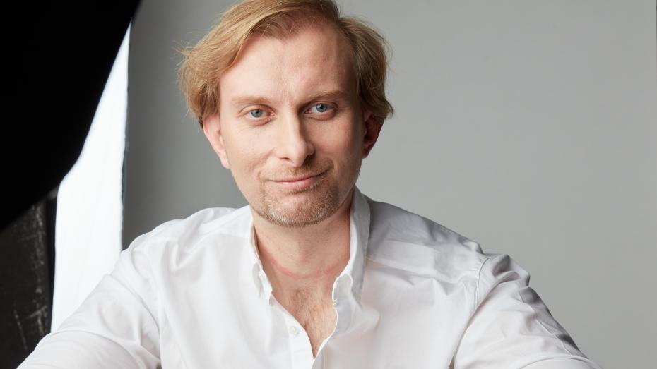 Klavírista Ivo Kahánek