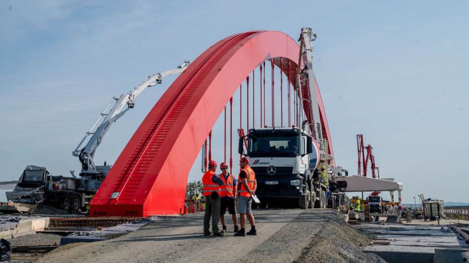 Rozšíření dálnice D55 mostem přes řeku Morava