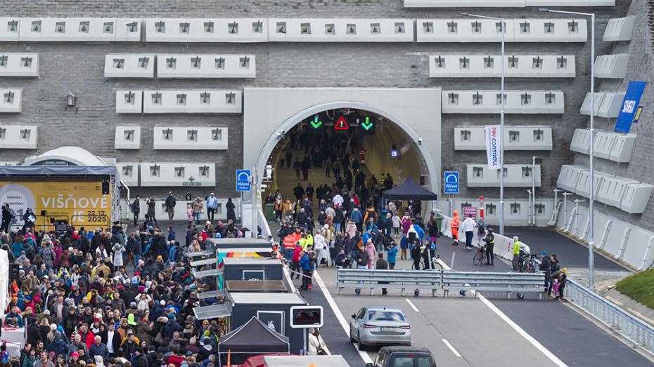 Tunel Višňové na slovenské dálnici D1