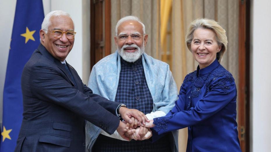 Zleva Antonio Costa, Naréndra Modí a Ursula von der Leyenová