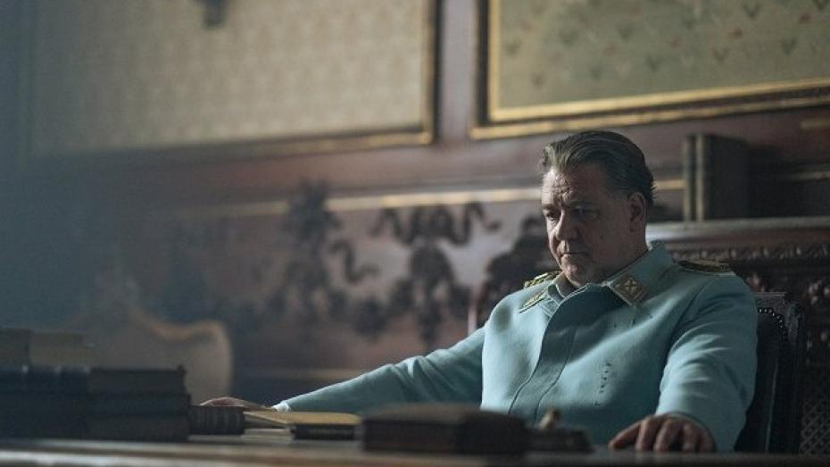 Russell Crowe jako Hermann Göring ve filmu Norimberk