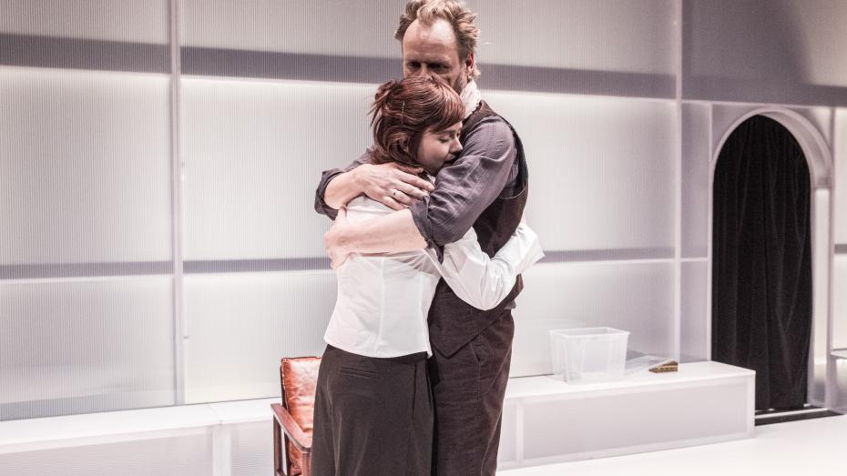 Hra Fernando Krapp mi napsal dopis je strhující drama pro tři herce