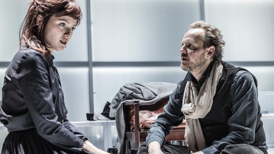 Autory hry jsou němečtí dramatici Tankred Dorst a Ursula Ehler