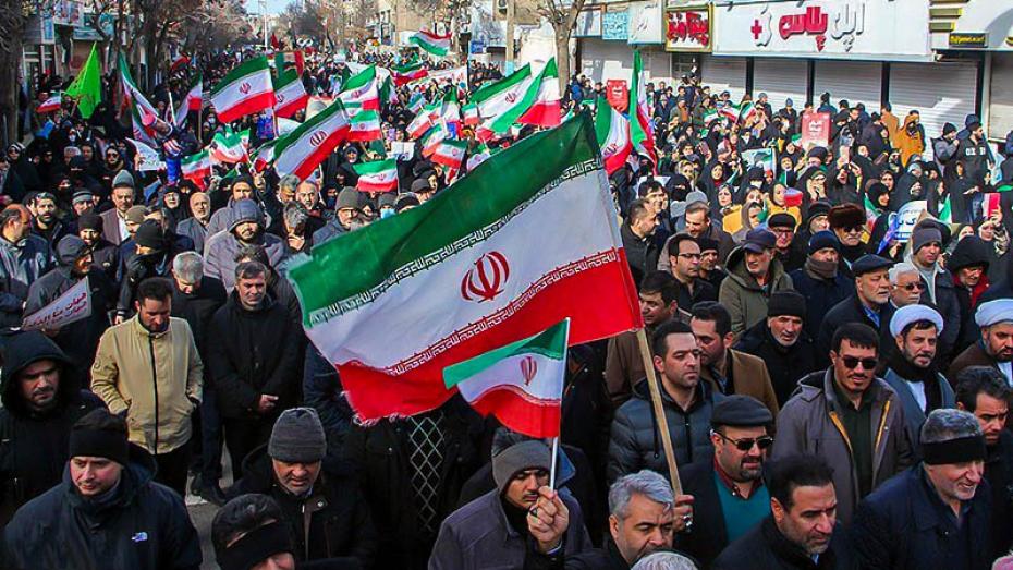 Obyvatelé Ardabilu se připojili k celonárodnímu pochodu, jímž vyjádřili odpor vůči násilí, ničení veřejného majetku a činům, které podle nich urážejí hodnoty a rituály islámské revoluce.