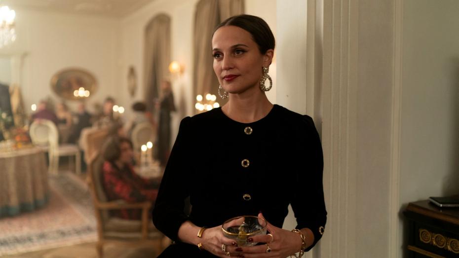 Fiktivní ruskou femme fatale Ksenii ztvárnila Alicia Vikander