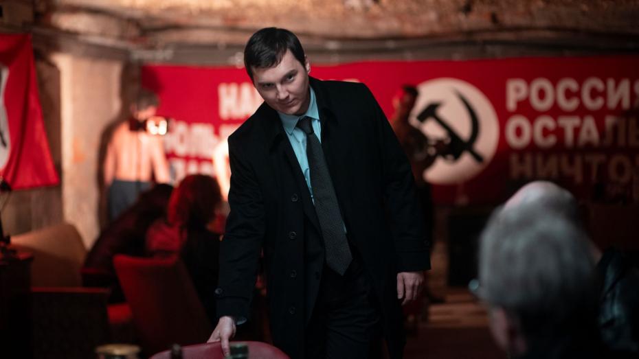 Paul Dano jako Putinův poradce přezdívaný "čaroděj z Kremlu"