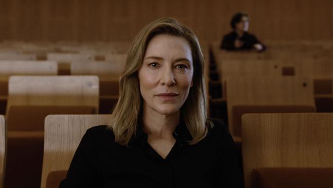 Cate Blanchett v dramatickém hudebním filmu Todda Fielda Tár