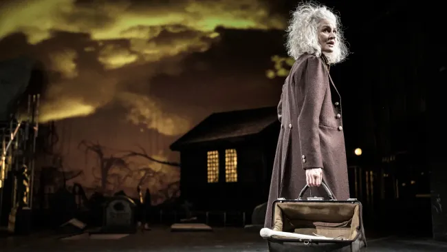 Tereza Hof ve hře Frankenstein