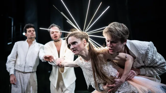 Proměny: Filip Březina (Bakchus), Tomáš Havlínek (Bakchus), Pavlína Štorková (Ariadna), Zdeněk Piškula (Bakchus) 