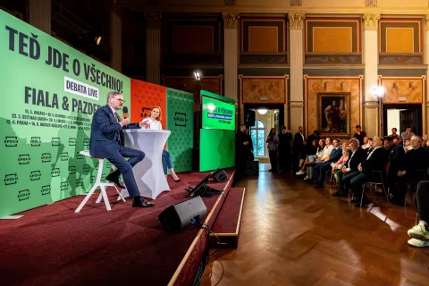 Premiér Petr Fiala (ODS) na debatě s občany v Ústí nad Labem.